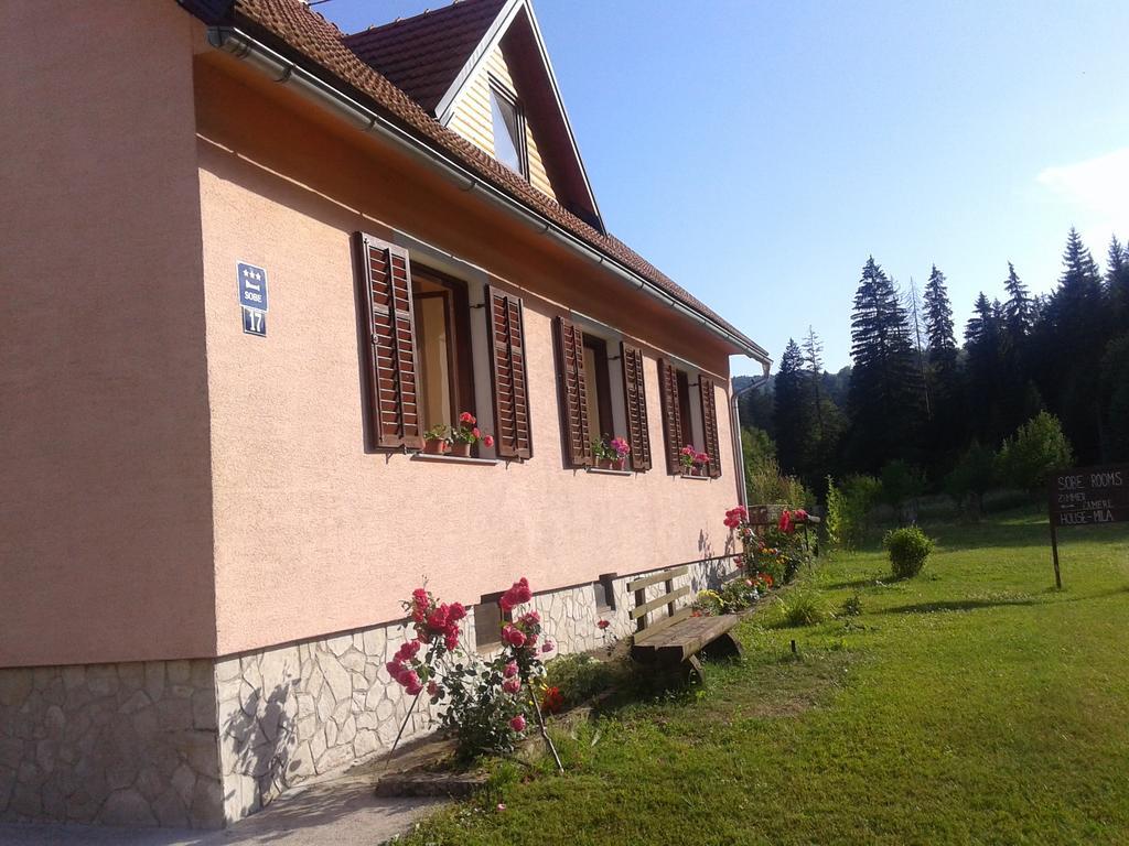 Guest House Mila Plitvicki Ljeskovac Exteriör bild
