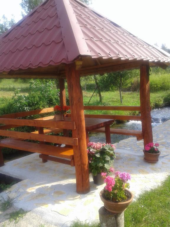Guest House Mila Plitvicki Ljeskovac Exteriör bild